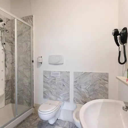 F3-santa Croce One Bedroom Flat For 2 Or 3 Guests Appartamento *