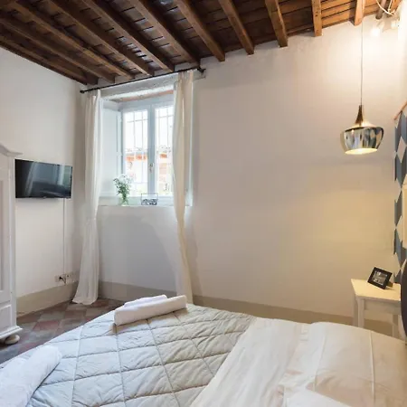 F3-santa Croce One Bedroom Flat For 2 Or 3 Guests Appartamento Firenze